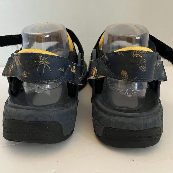 Shoes - Picture 4 of 9